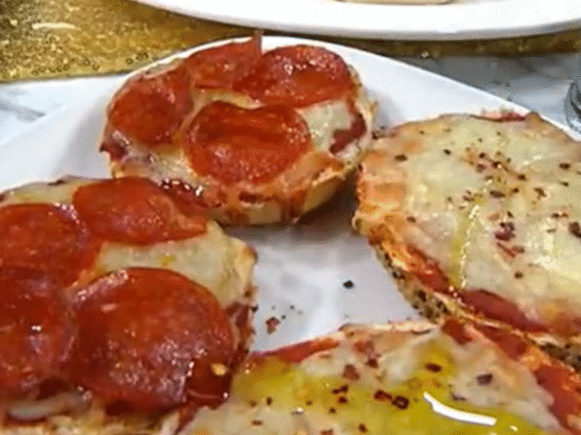 Pizza Bagels